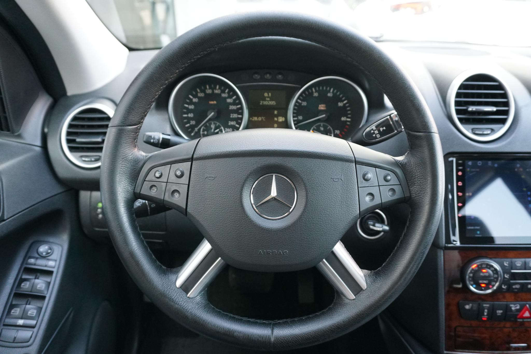 Foto van Mercedes-Benz ML 500