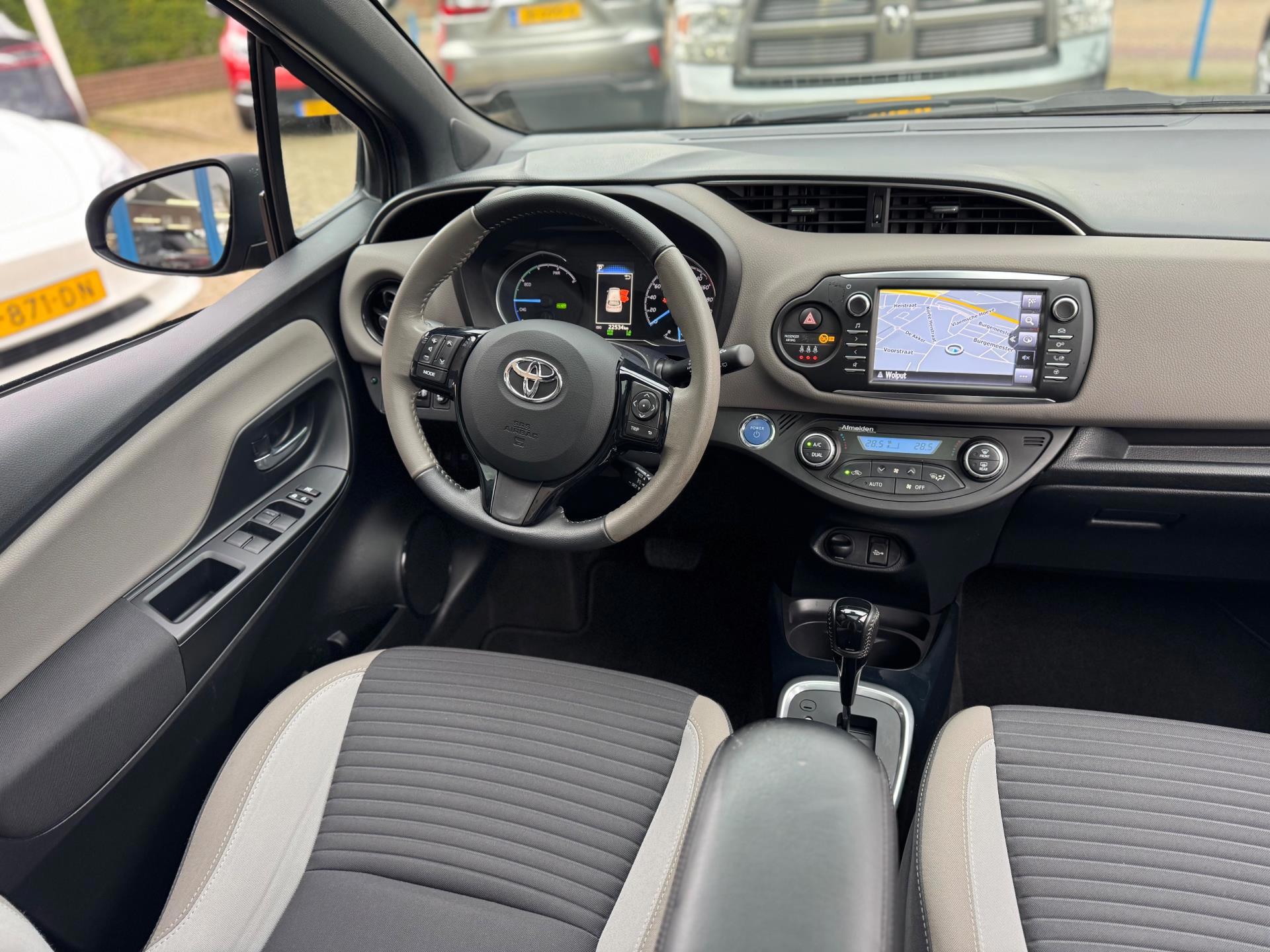 Foto van Toyota Toyota Yaris Hybrid