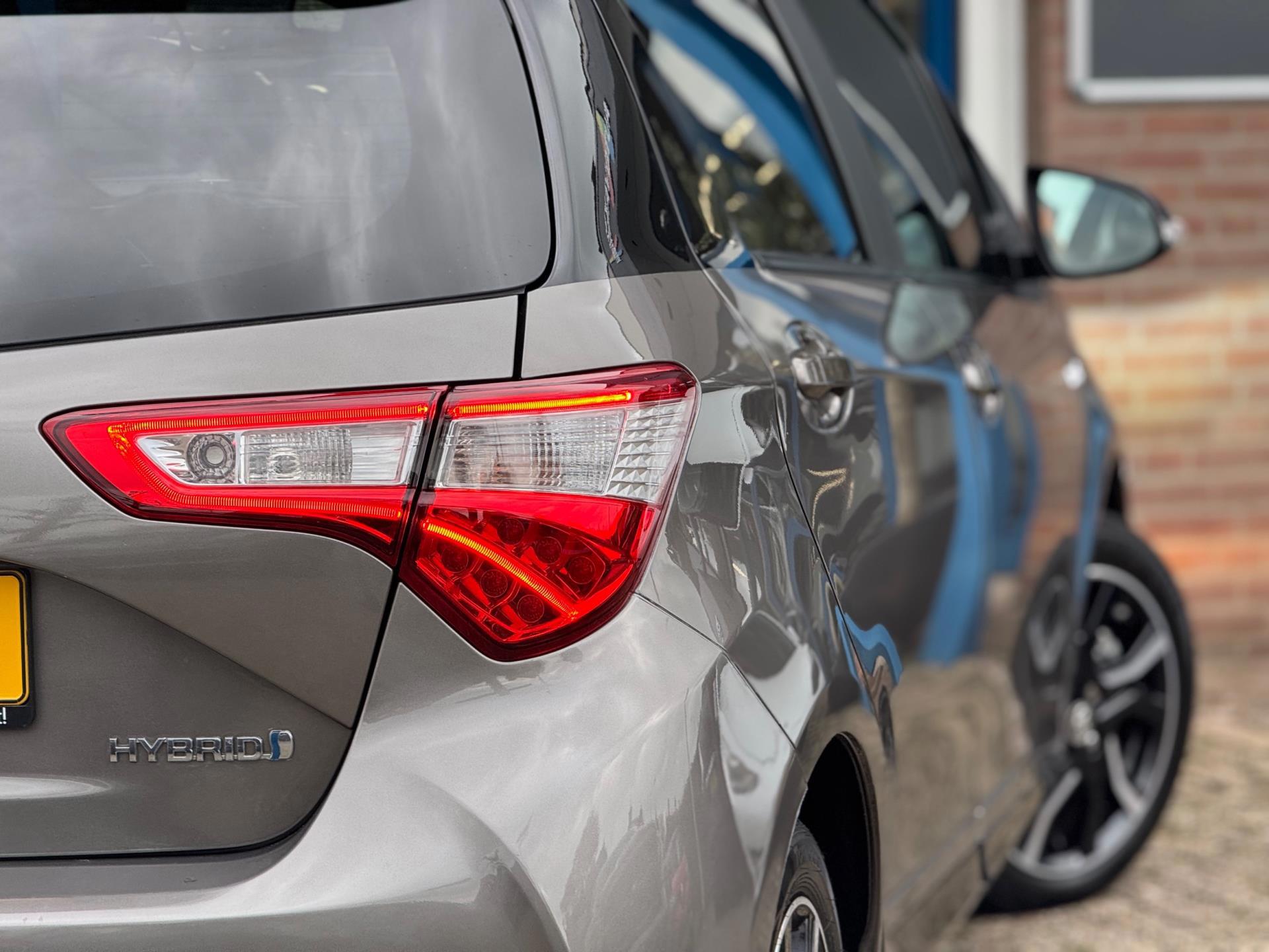 Foto van Toyota Toyota Yaris Hybrid