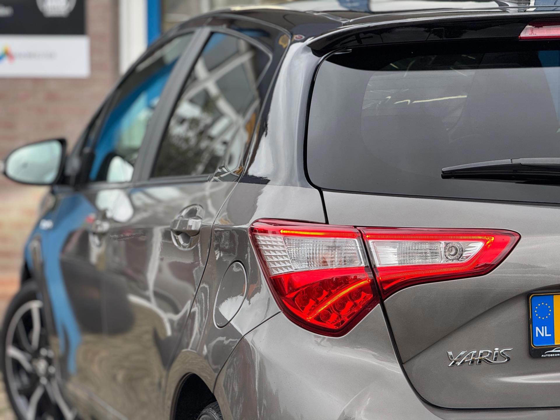 Foto van Toyota Toyota Yaris Hybrid