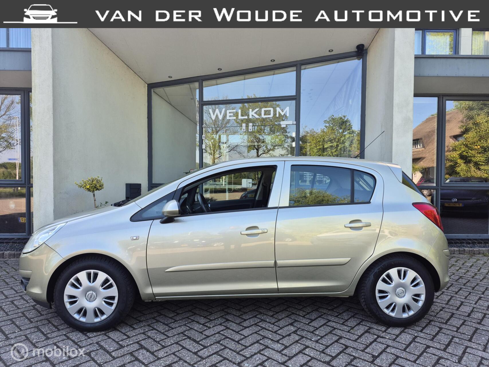 Opel Corsa 1.2-16V Enjoy 2008 - voorkant