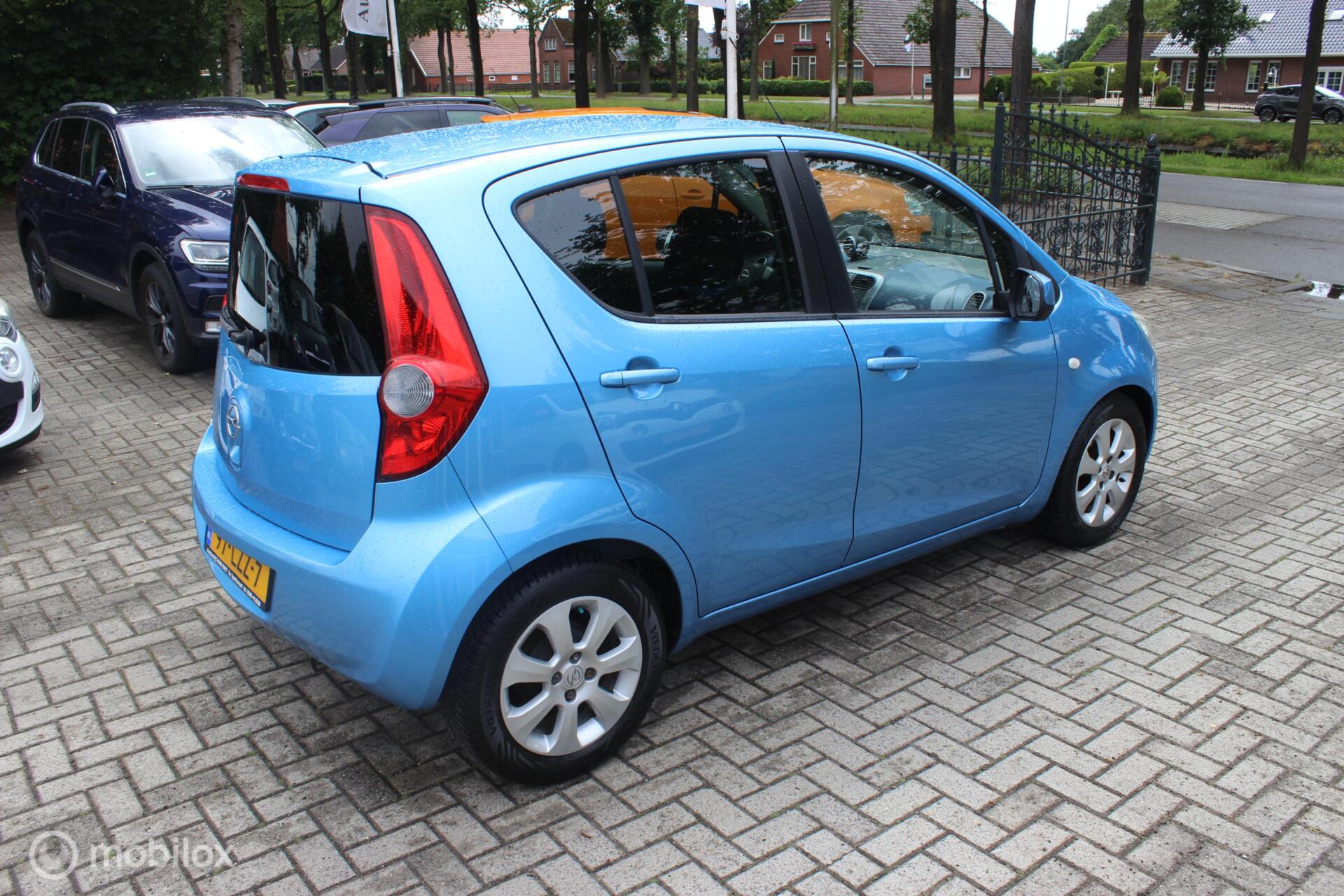 Foto van Opel Agila