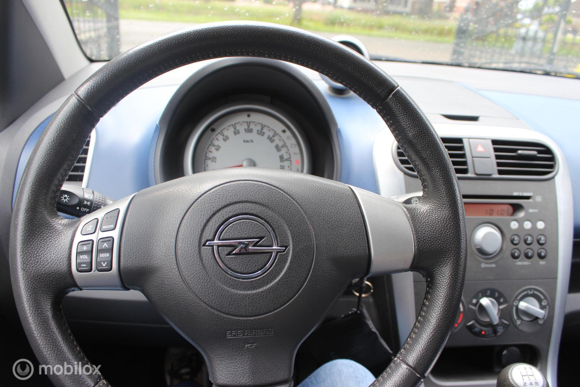 Foto van Opel Agila