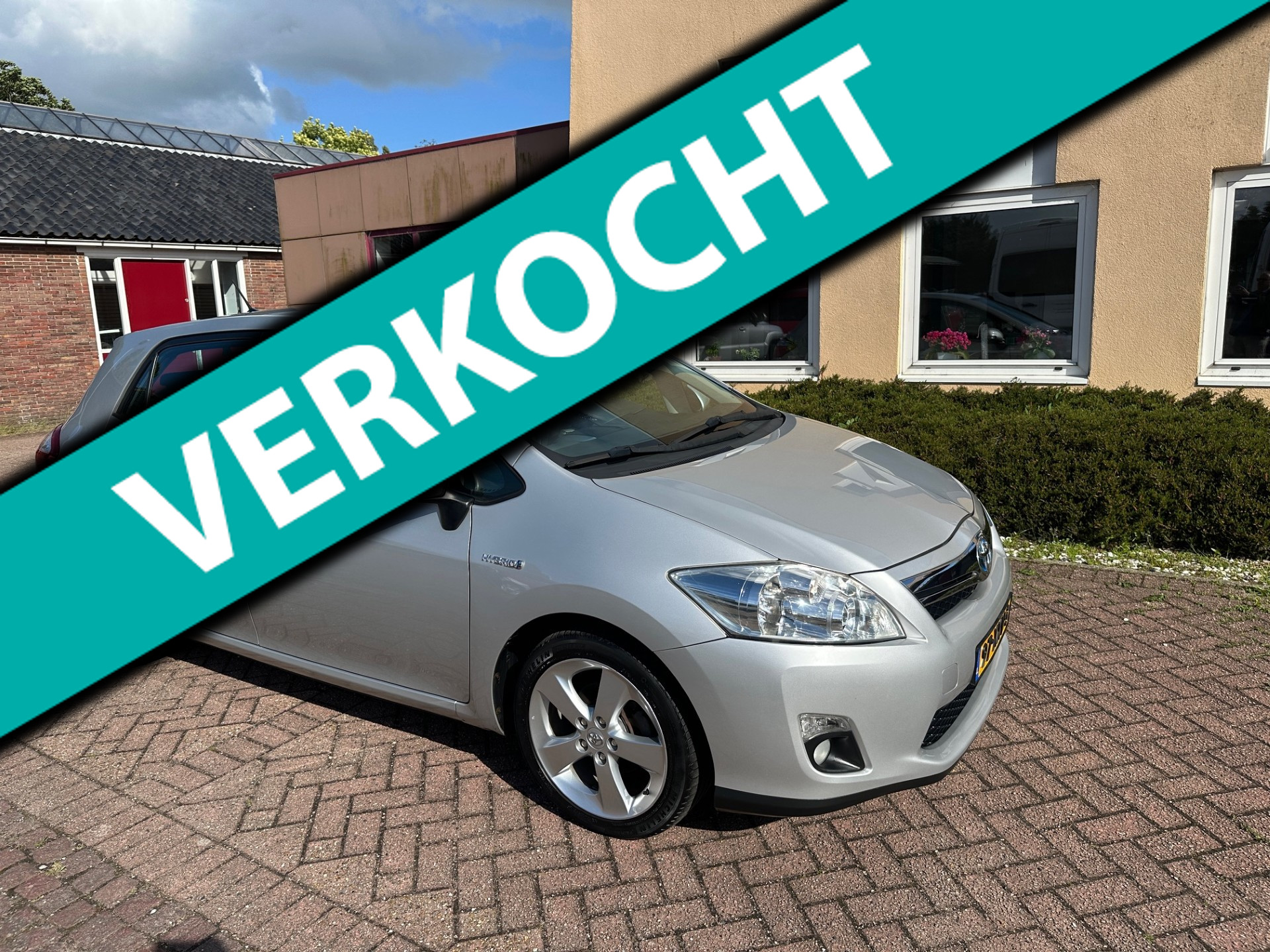 Toyota Toyota Auris 1.8 Full Hybrid Executive Business NAVI CAMERA DEALER OH 2011 - voorkant