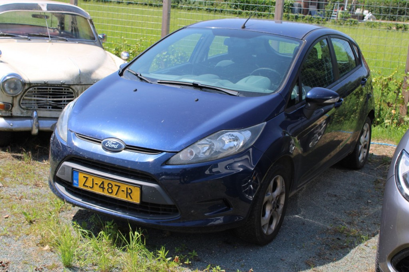 Ford Fiesta 1.25 82pk Trend 5-deurs airco/lm velgen/3 mnd garantie 2010 - voorkant