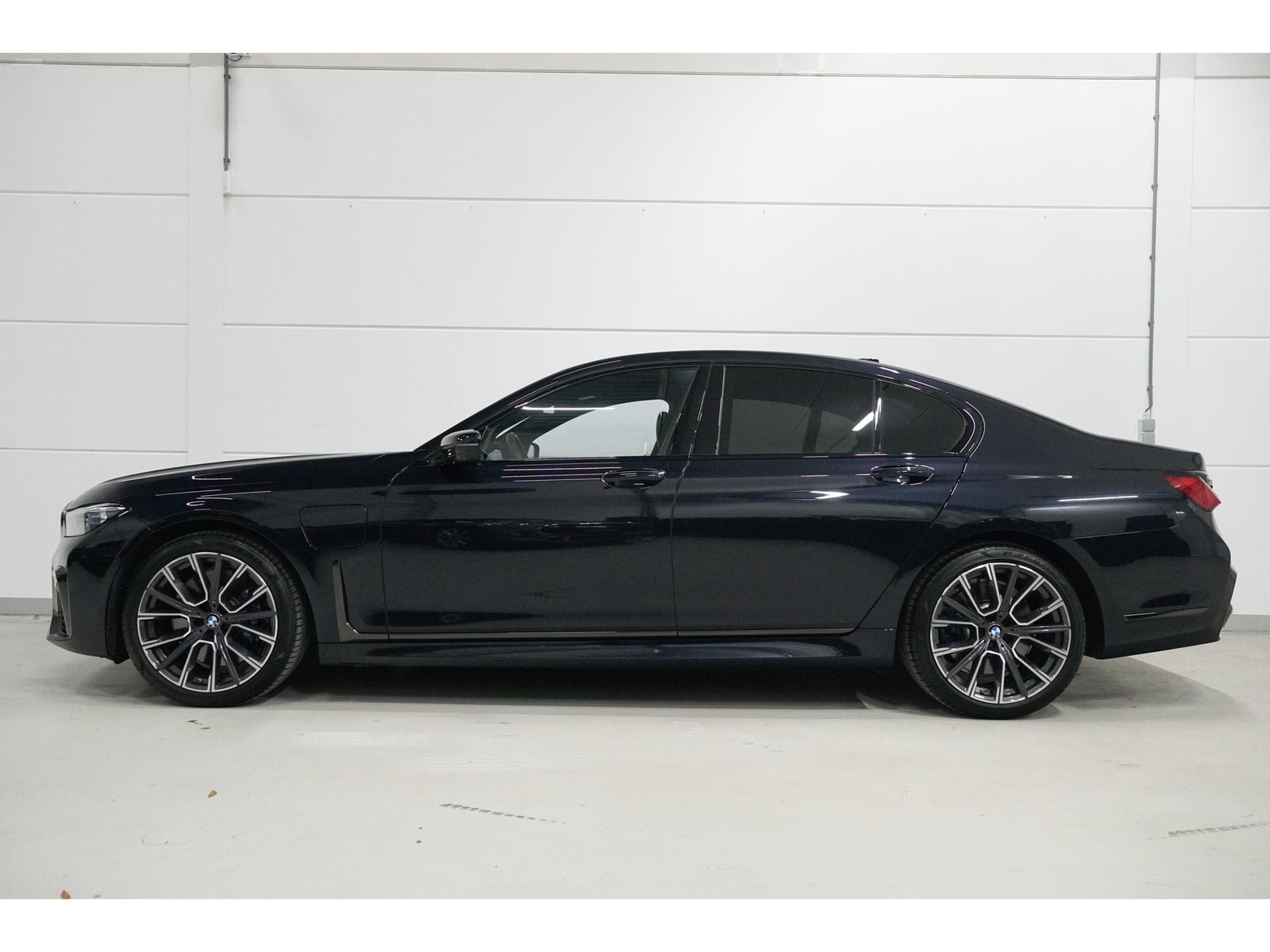 Foto van BMW 745e