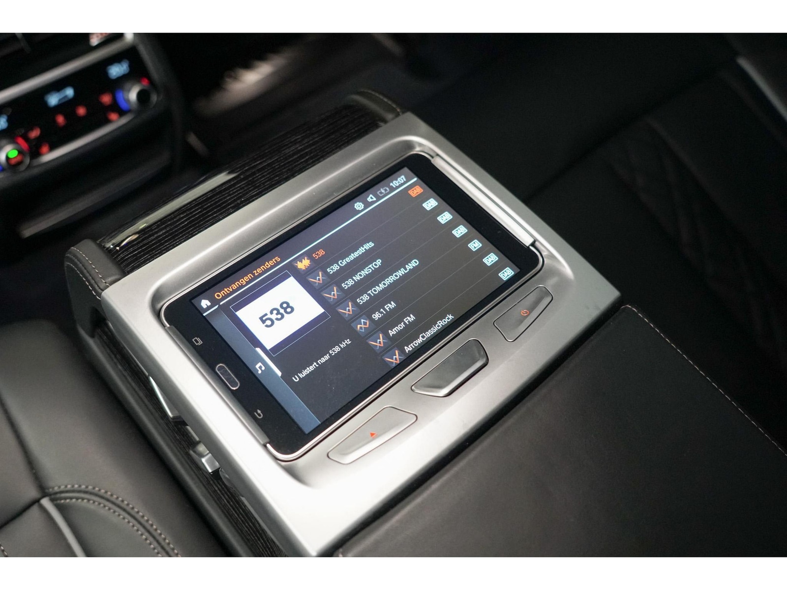 Foto van BMW 745e