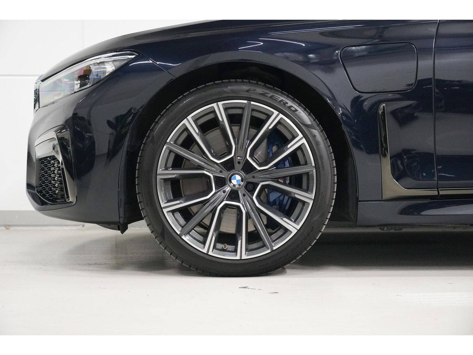 Foto van BMW 745e