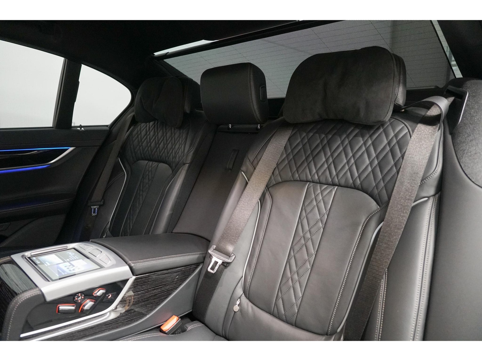 Foto van BMW 745e