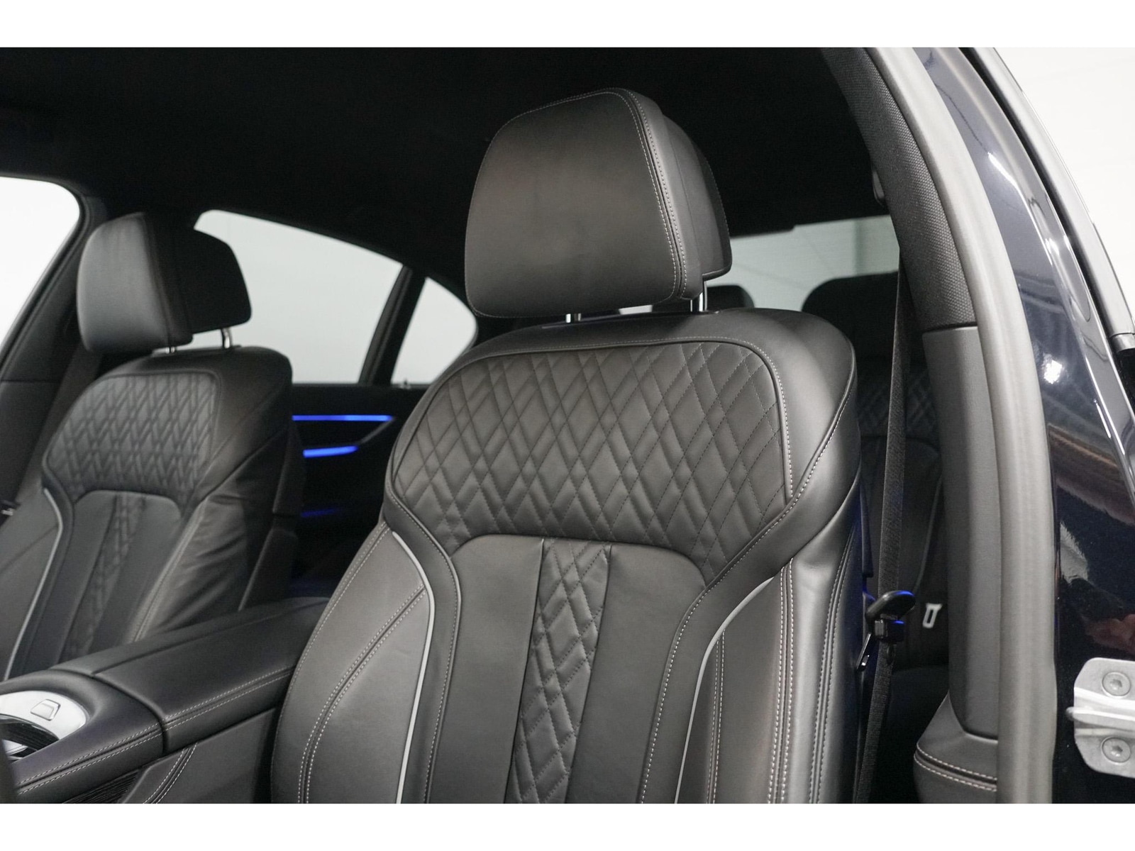 Foto van BMW 745e