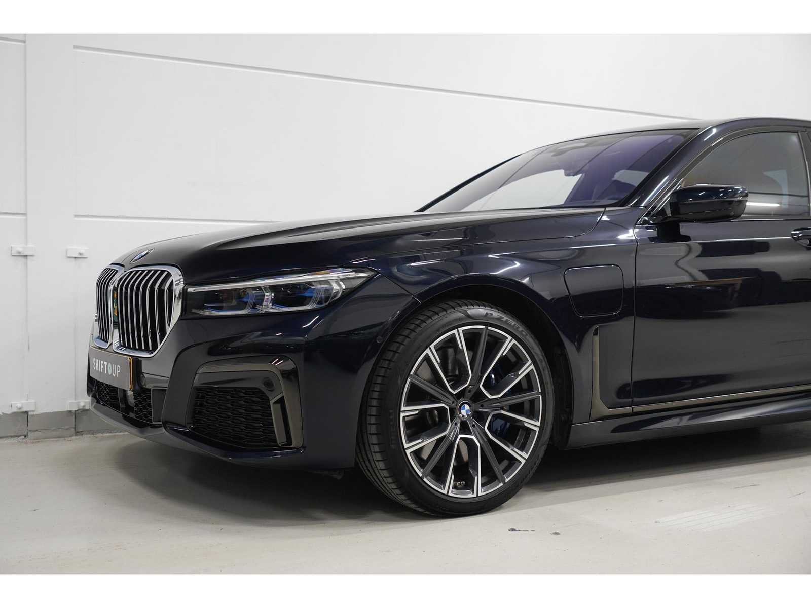 Foto van BMW 745e