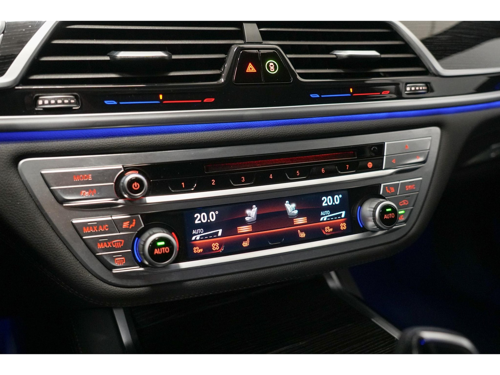 Foto van BMW 745e