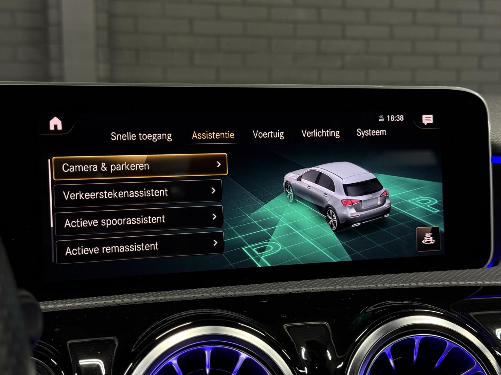 Foto van Mercedes-Benz A 200