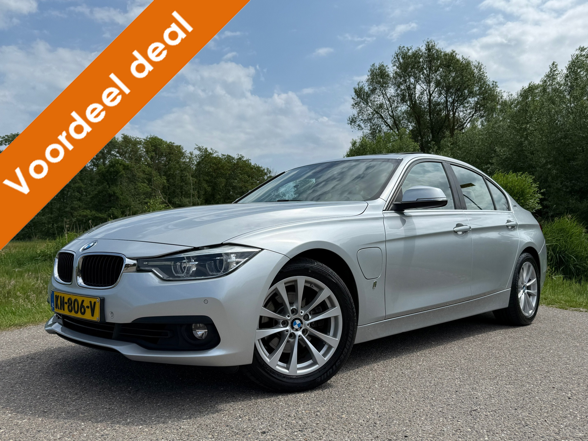 BMW 330e Iperformance 330e Centennial High Executive Automaat / 1e Eigenaar / Schuifdak / HUD / Sport-Leder / Camera / Navi / Clima / PDC / 2016 - voorkant