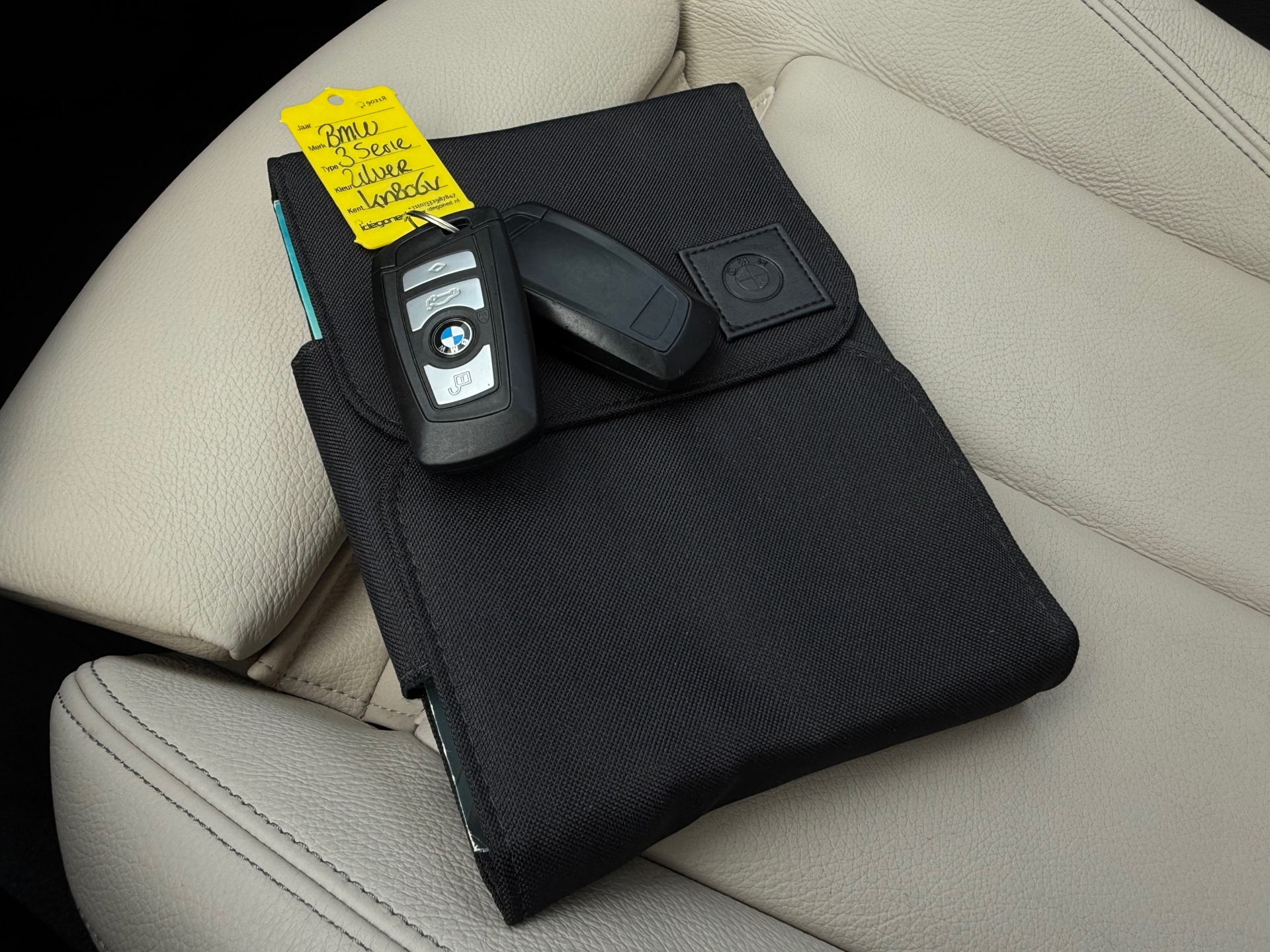 Foto van BMW 330e Iperformance