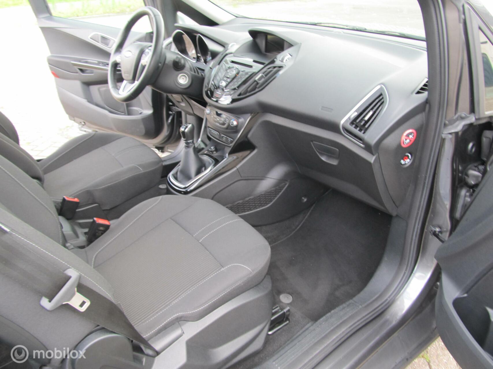 Foto van Ford B-max