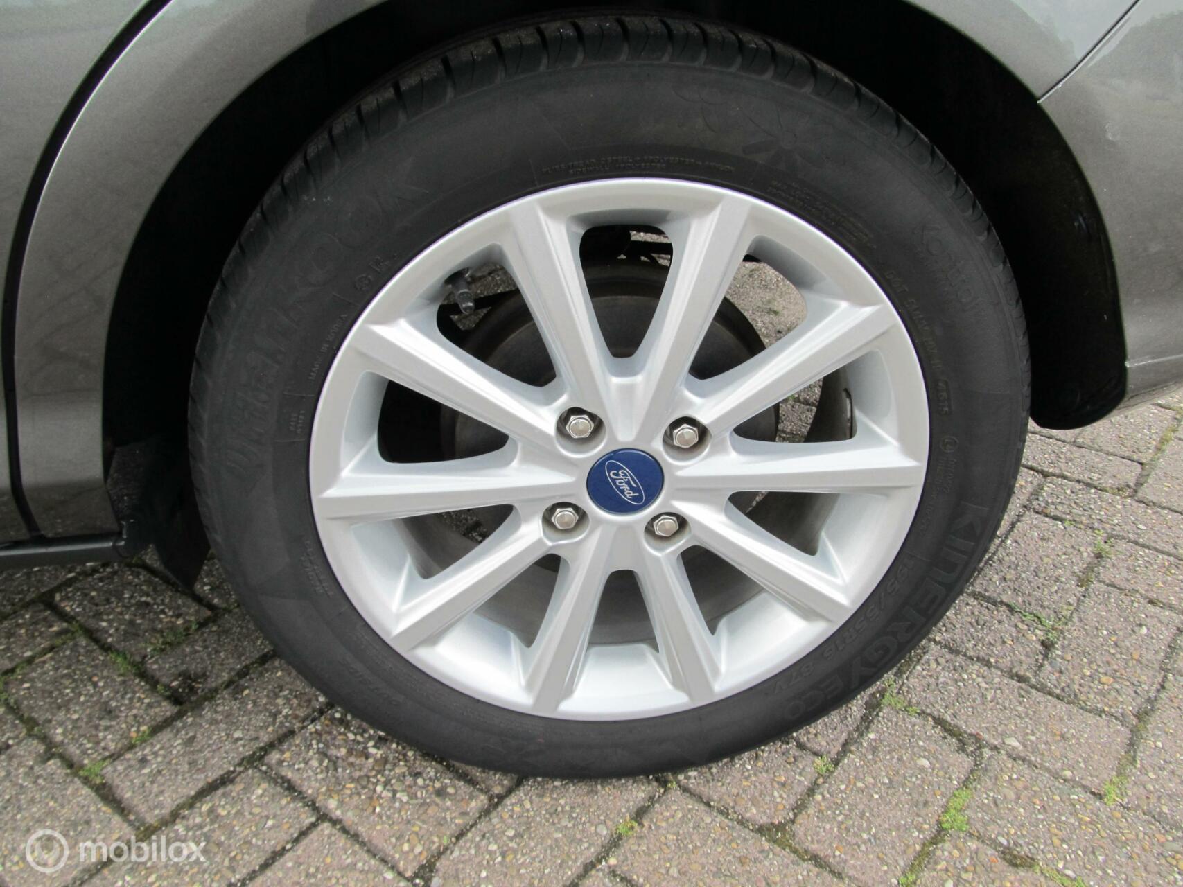 Foto van Ford B-max
