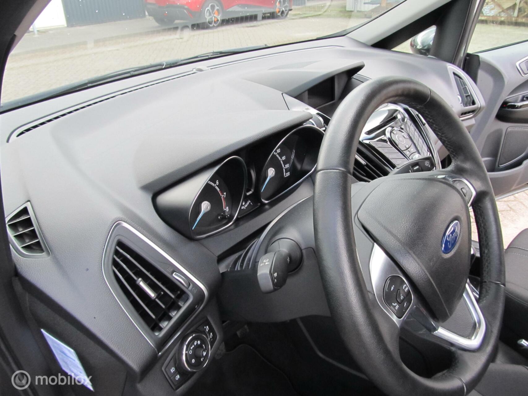 Foto van Ford B-max