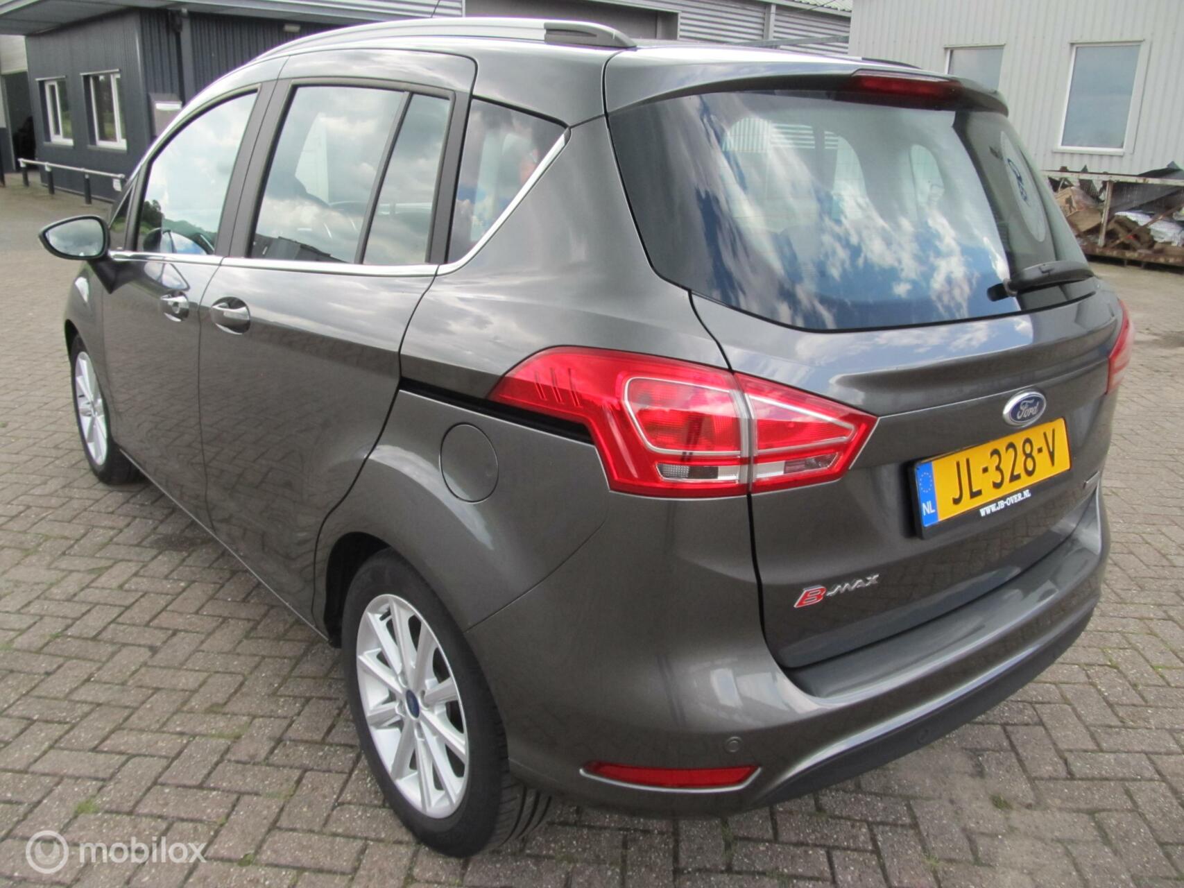 Foto van Ford B-max