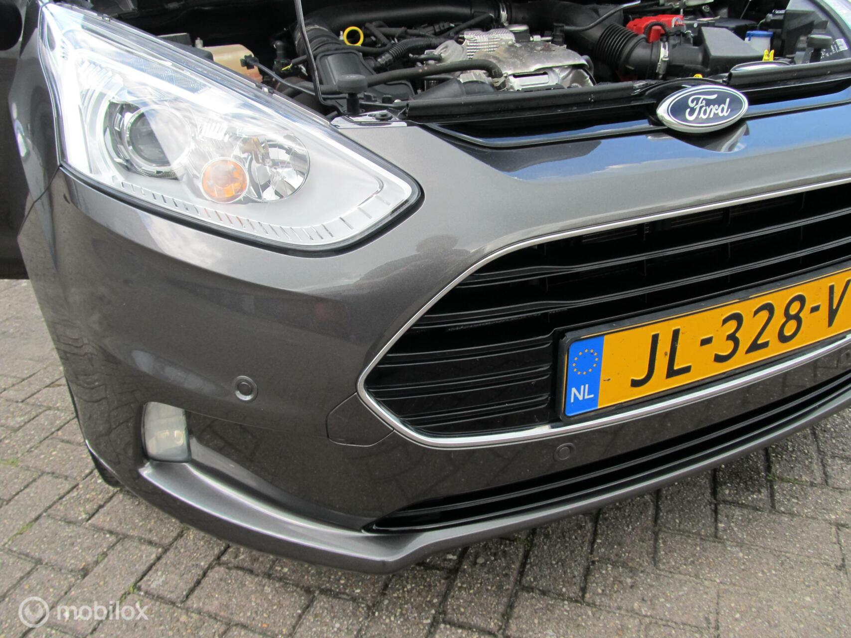 Foto van Ford B-max