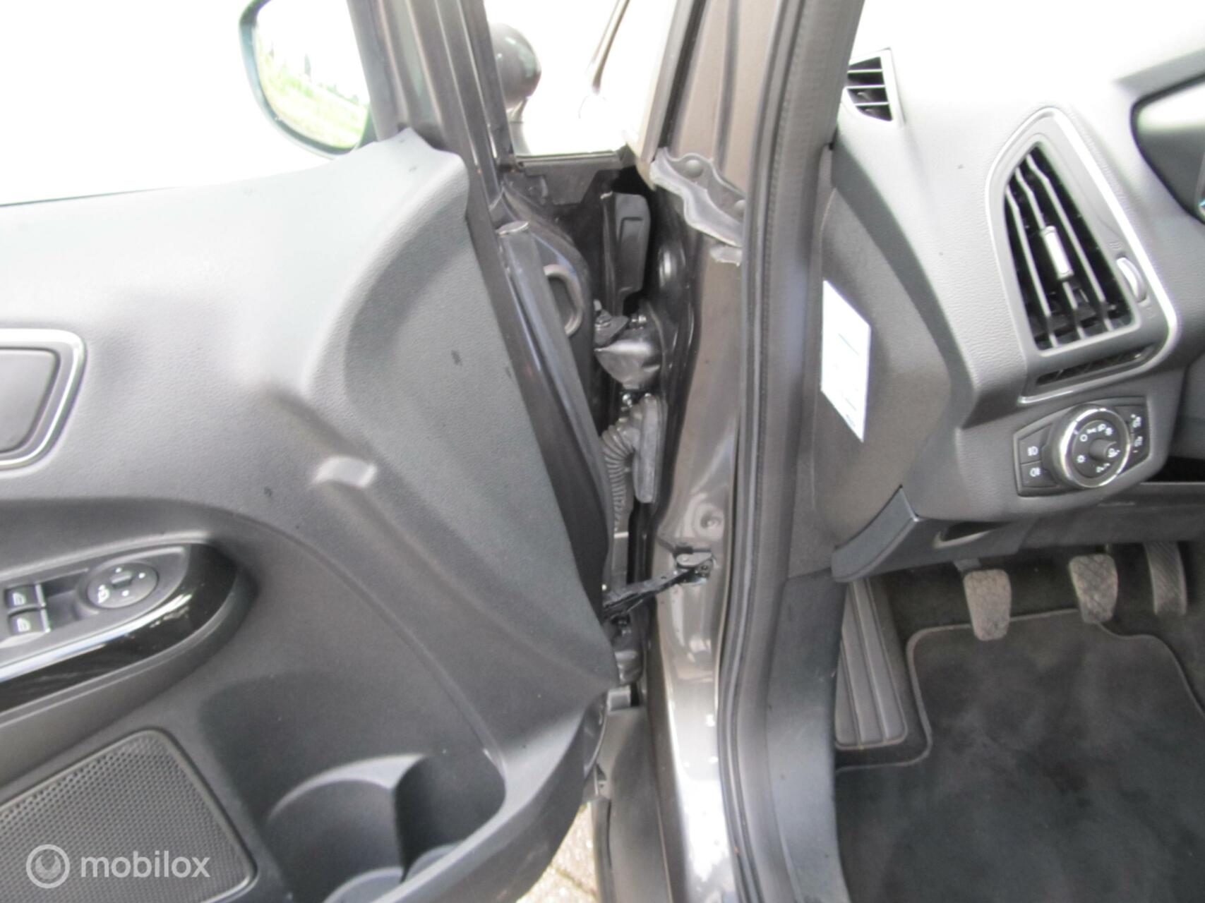 Foto van Ford B-max