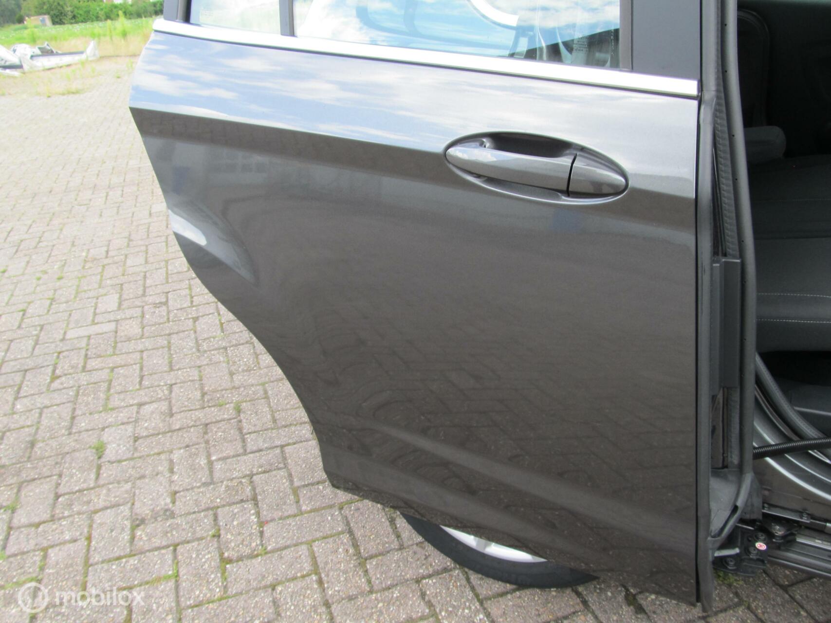 Foto van Ford B-max