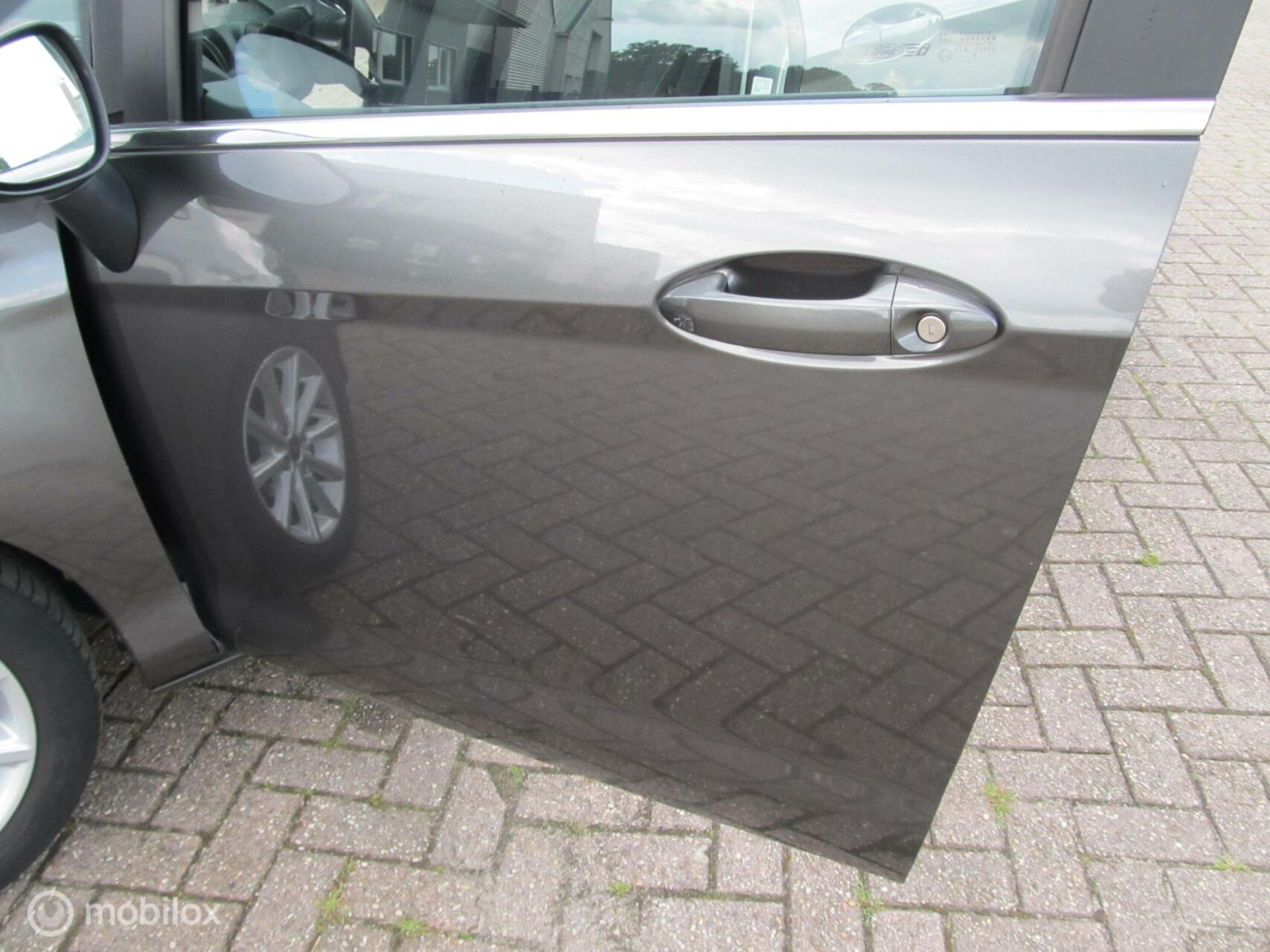 Foto van Ford B-max