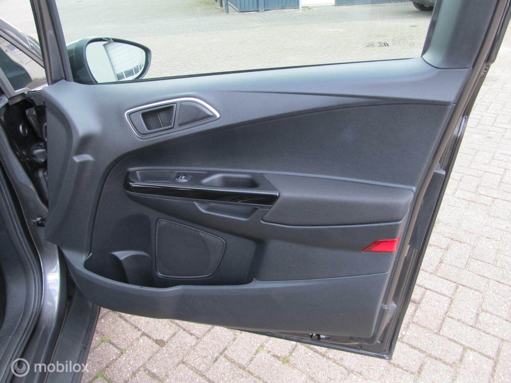 Foto van Ford B-max