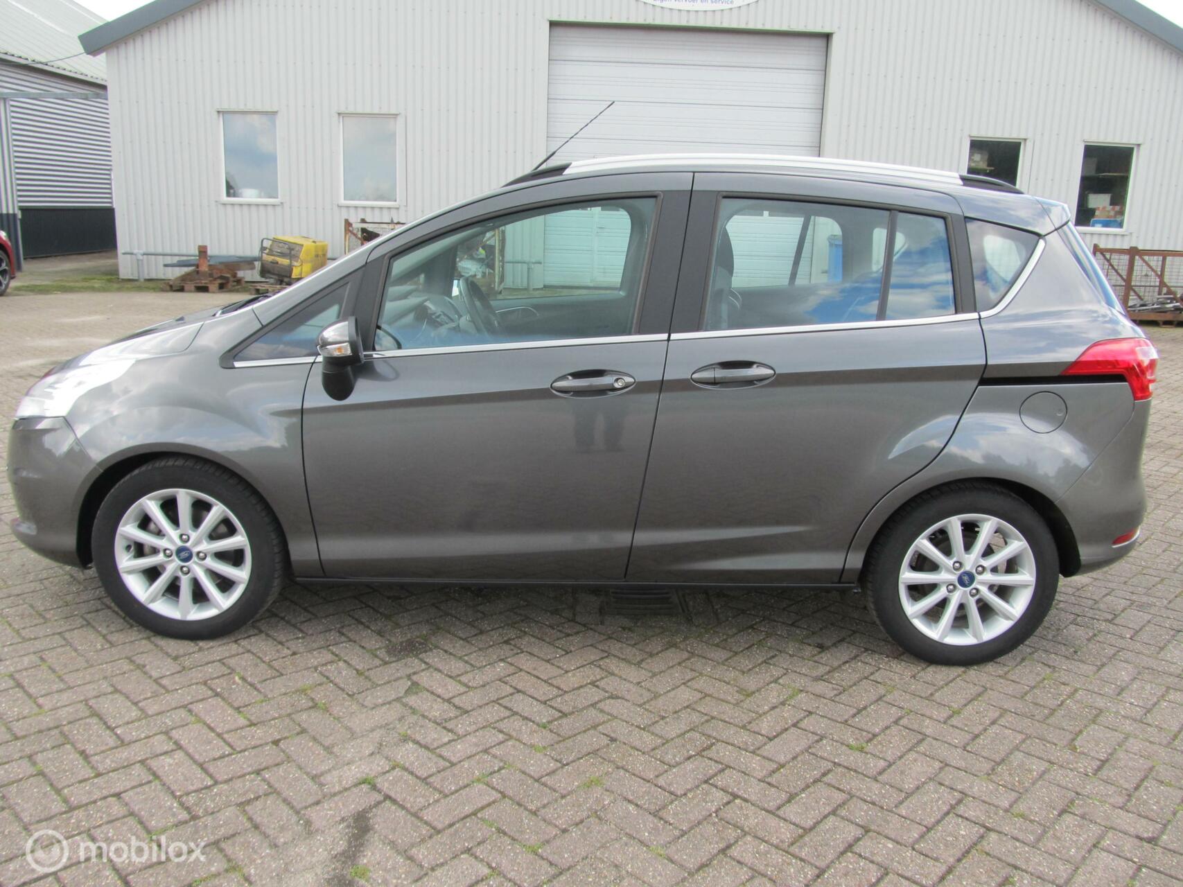 Foto van Ford B-max