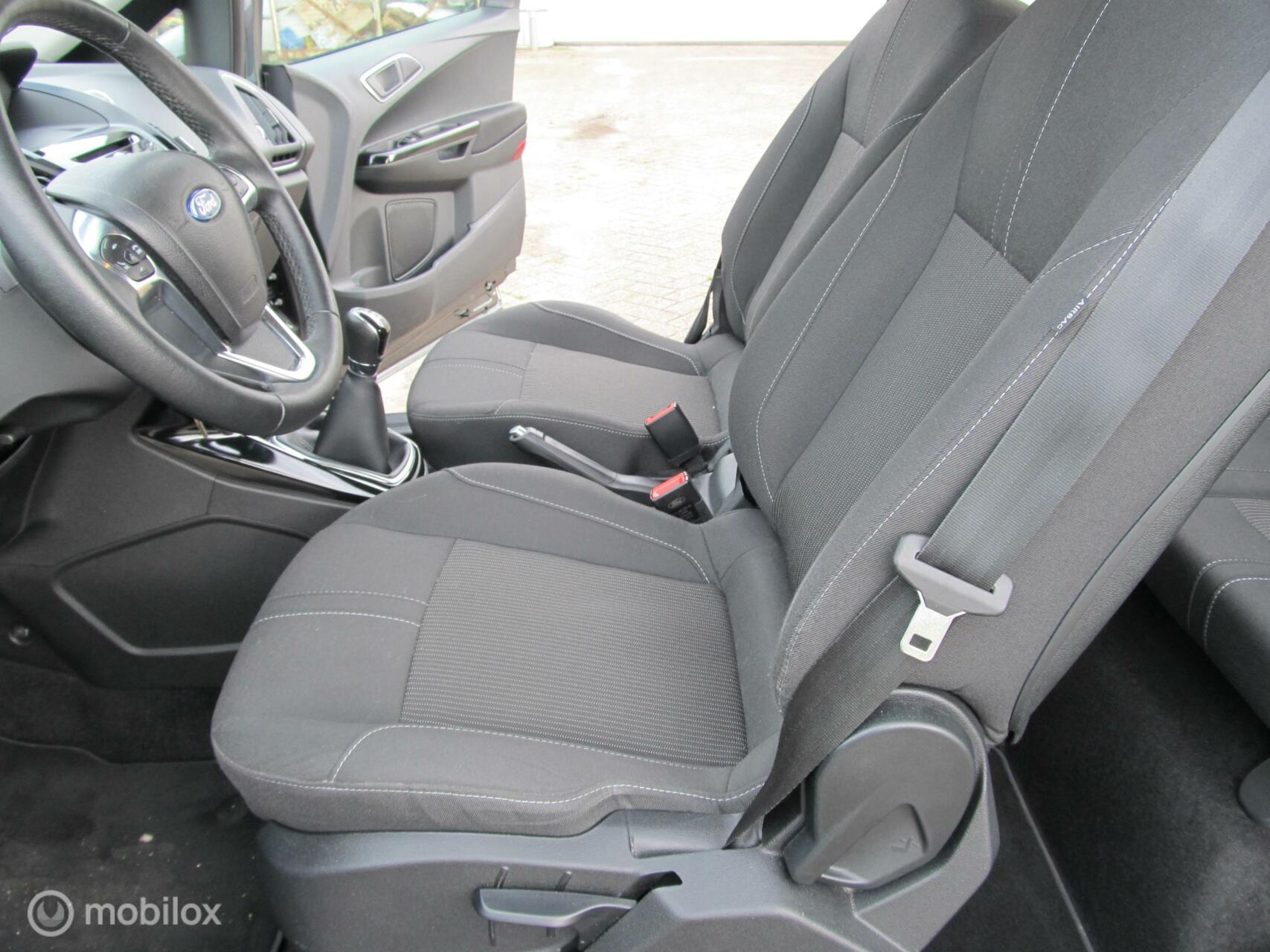 Foto van Ford B-max