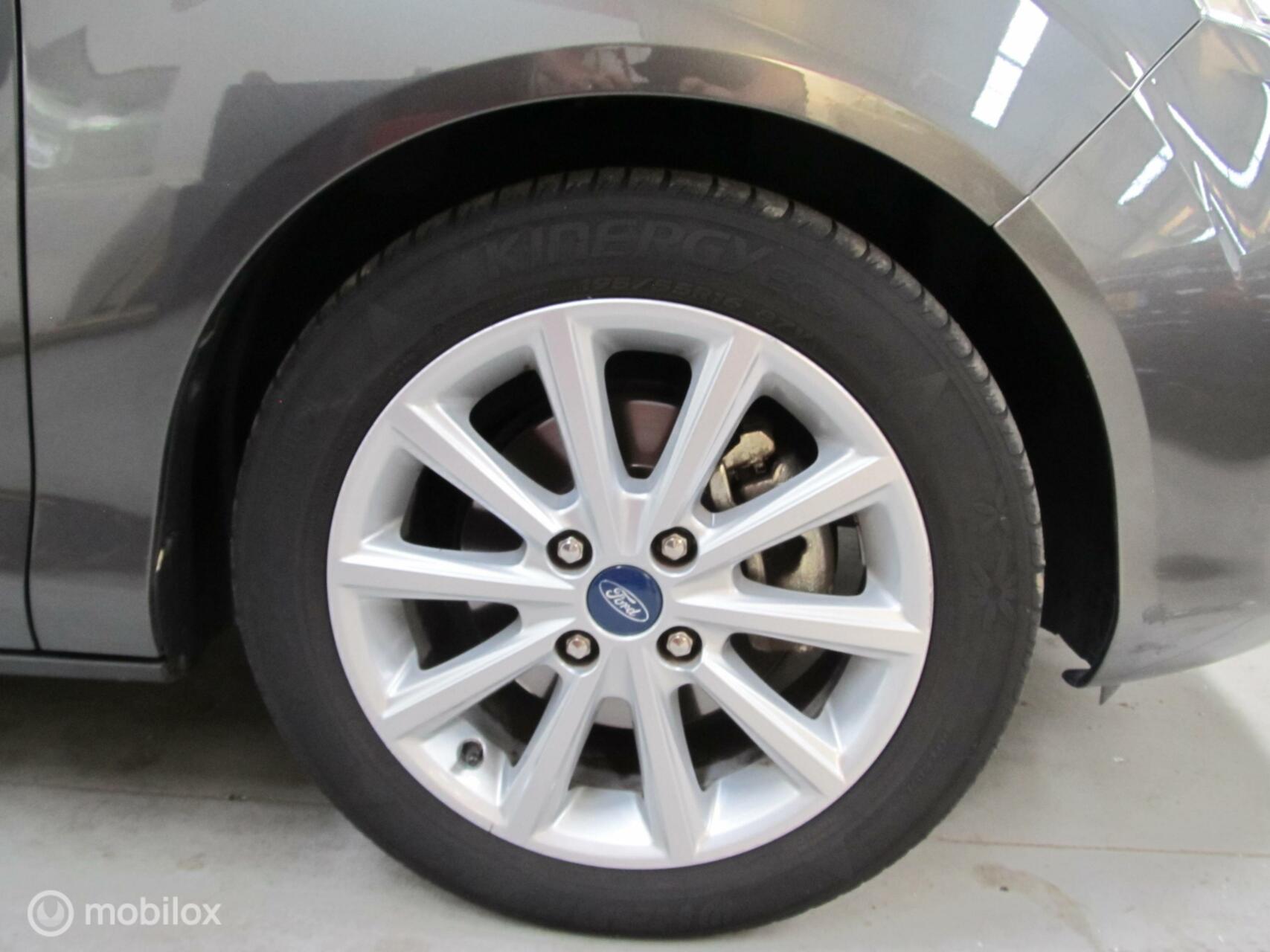 Foto van Ford B-max
