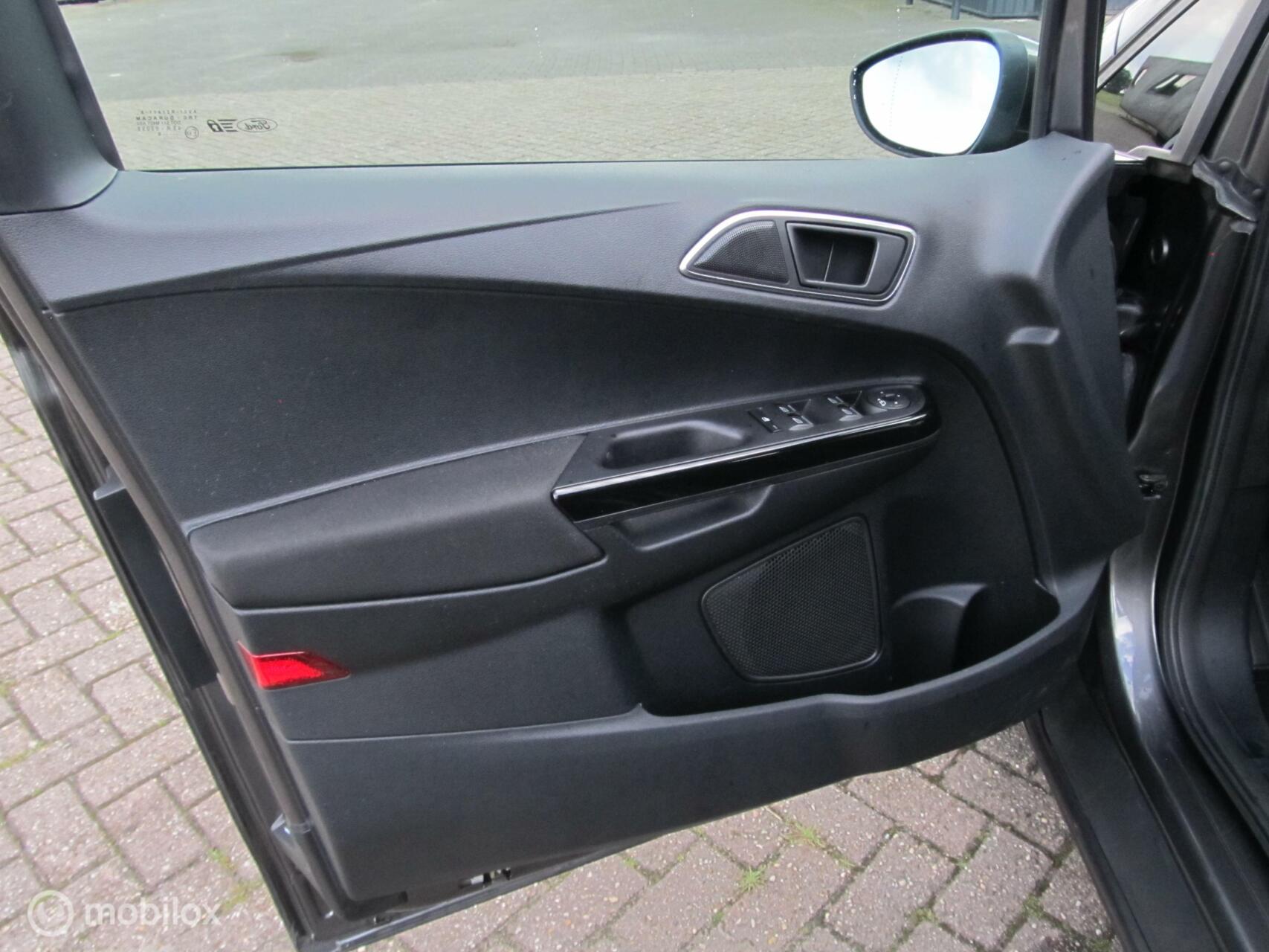 Foto van Ford B-max