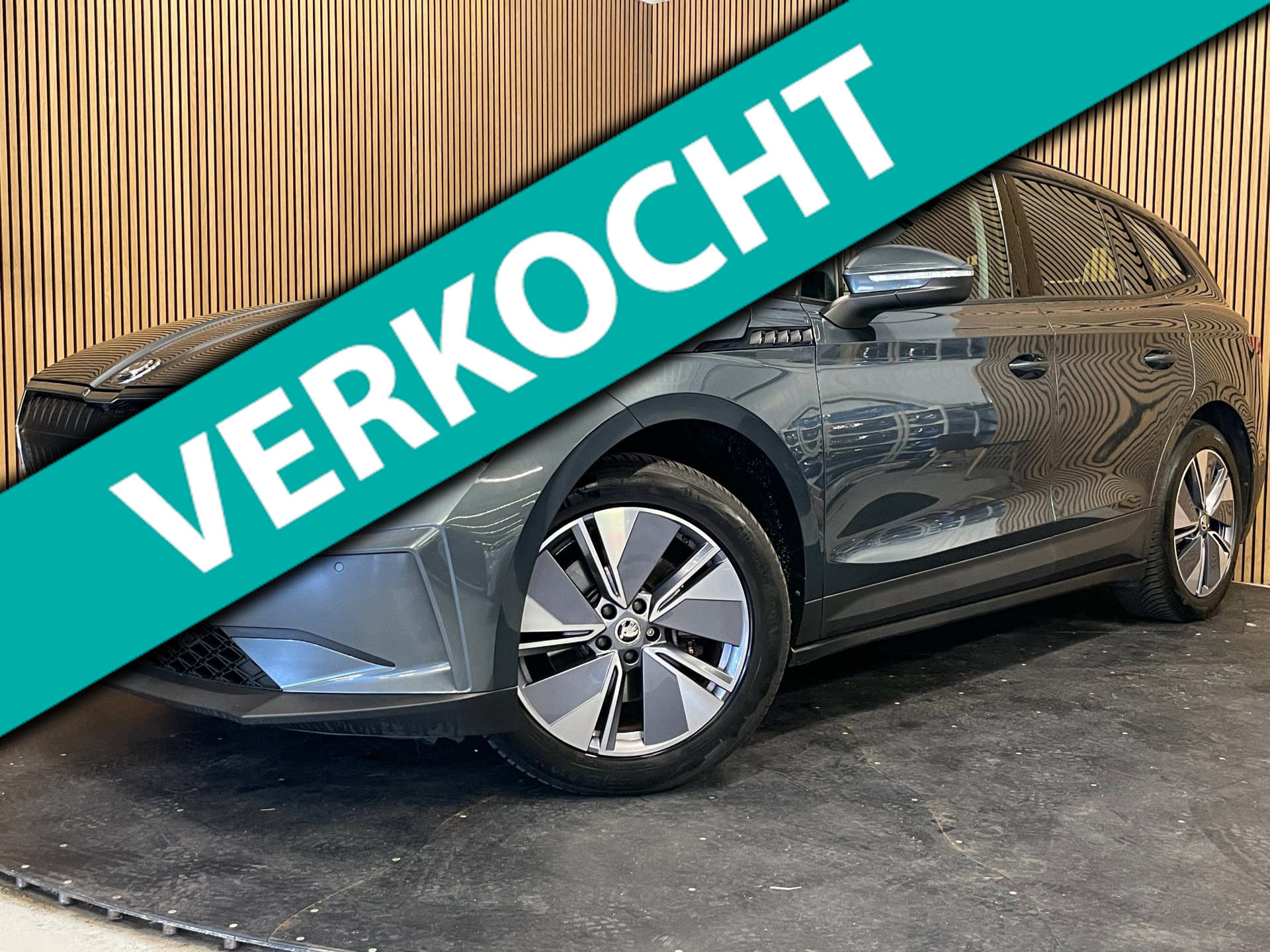 Skoda Enyaq 60 60|89% SOH|1/2 LEDER|PANO|ACC|ELEK.INTERIEUR|STOEL+STUURVERW|CAMERA|CARPLAY|NAVIGATIE|NAP|INCLUSIEF BTW|1e EIGENAAR 2021 - voorkant