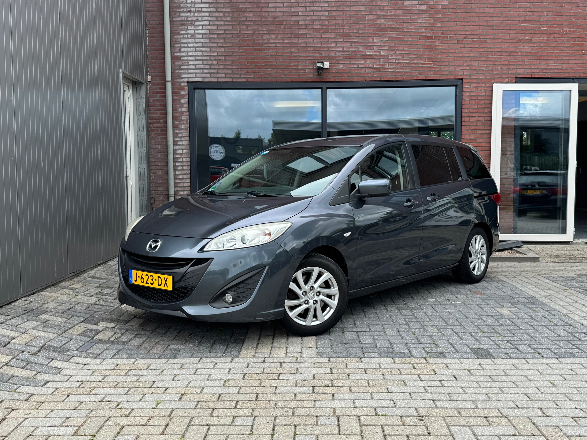 Mazda Mazda 5 2.0 TS+ | Trekhaak | Stoelverwarming | Cruise | 2012 - voorkant