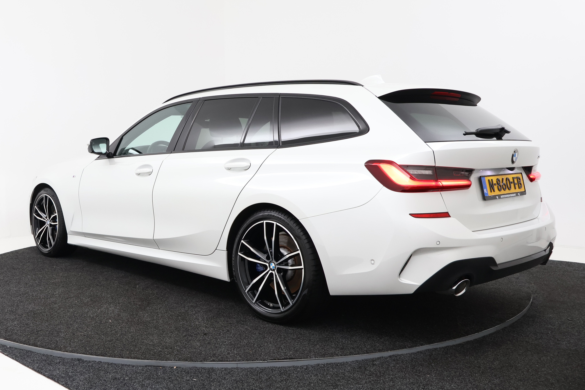 Foto van BMW 330i
