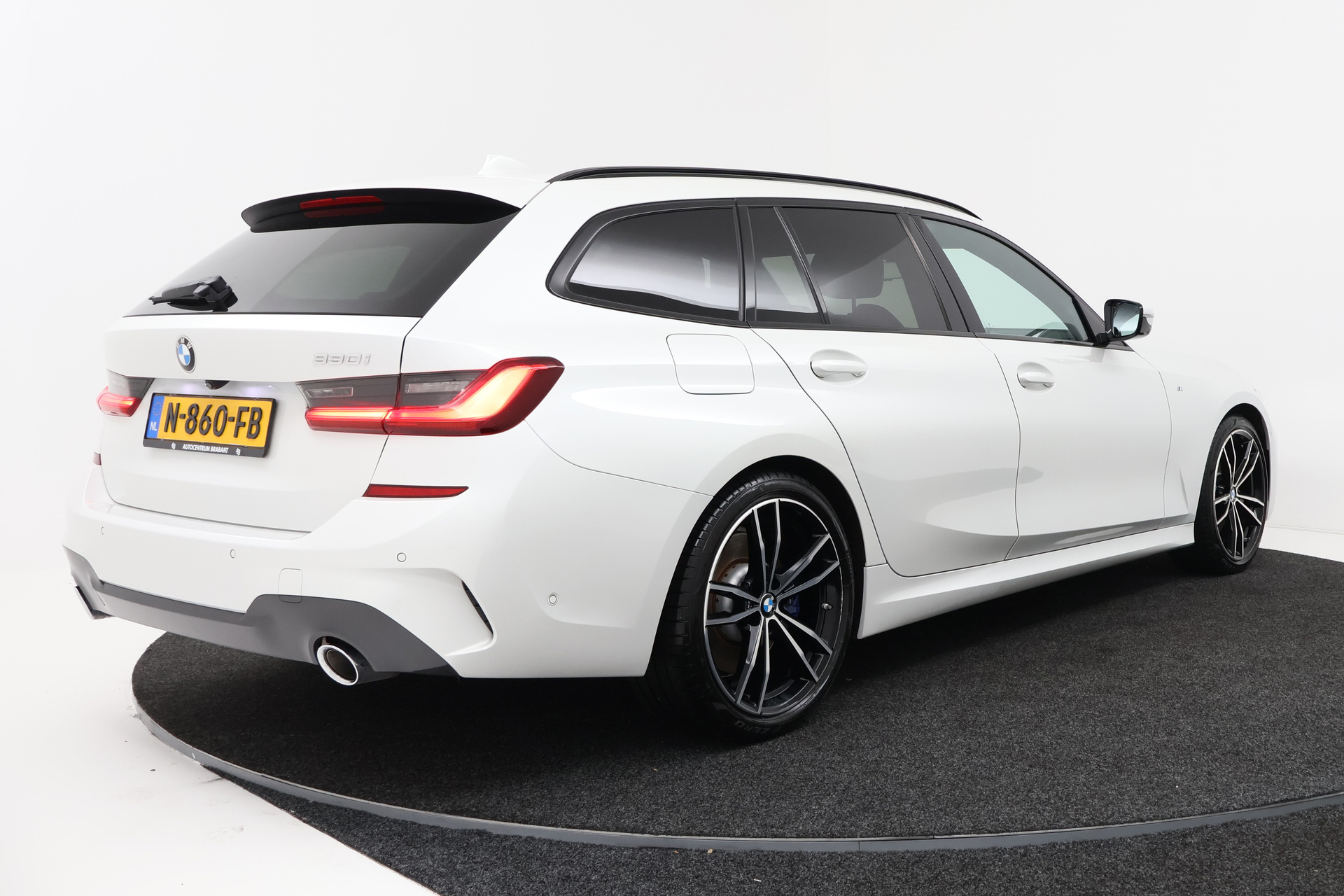 Foto van BMW 330i