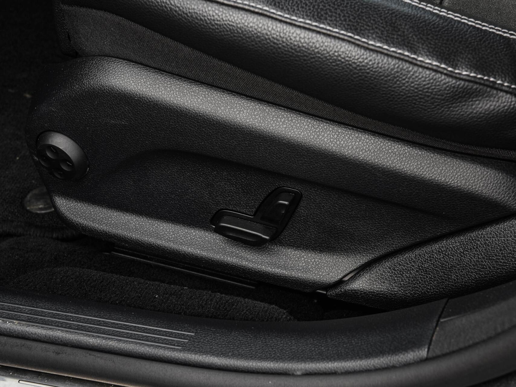 Foto van Mercedes-Benz E 220 D