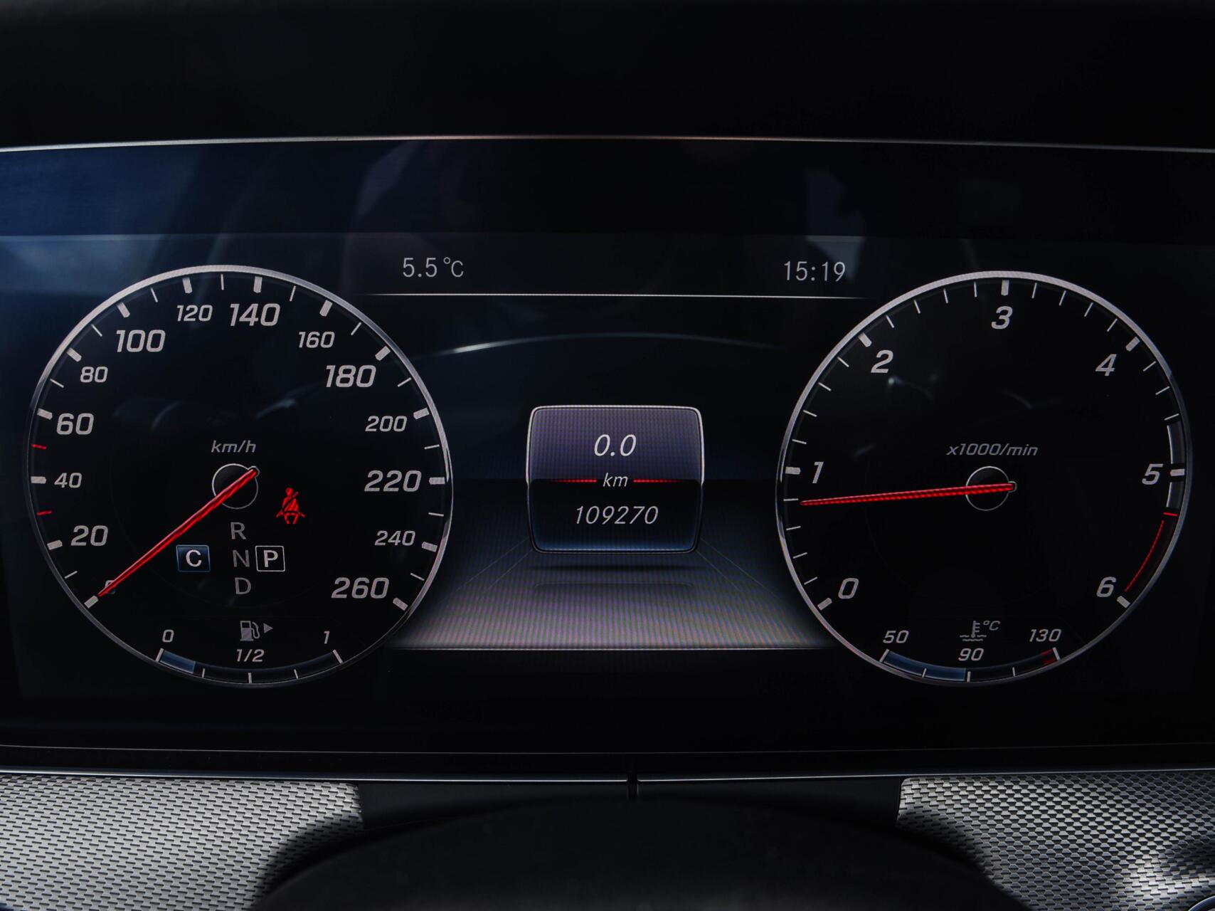 Foto van Mercedes-Benz E 220 D