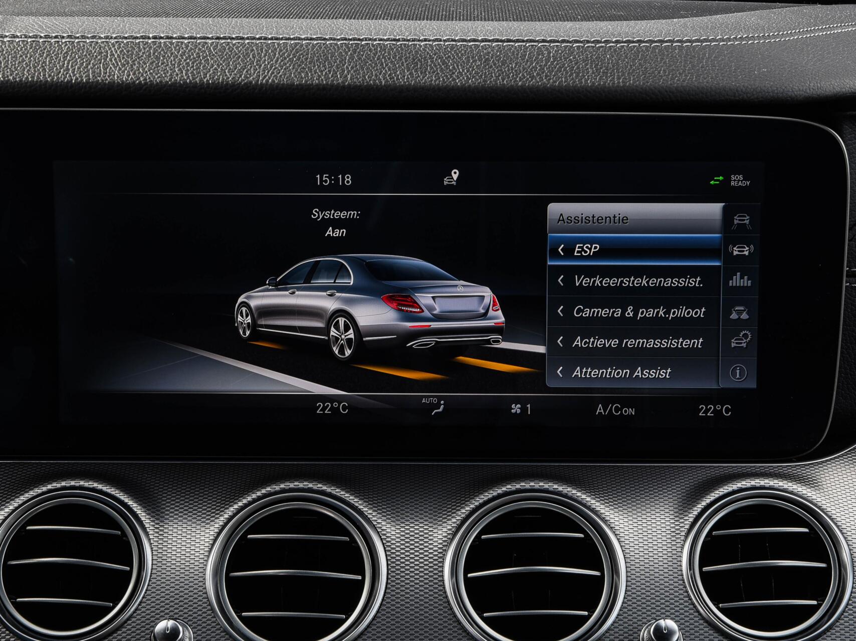 Foto van Mercedes-Benz E 220 D