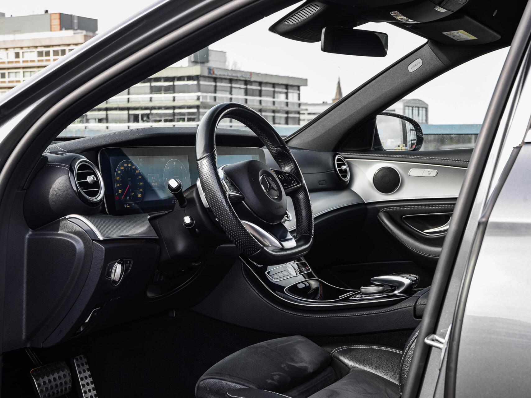 Foto van Mercedes-Benz E 220 D
