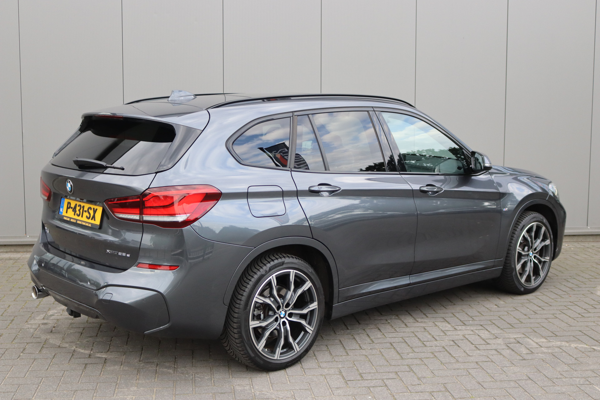Foto van BMW X1 Xdrive25e