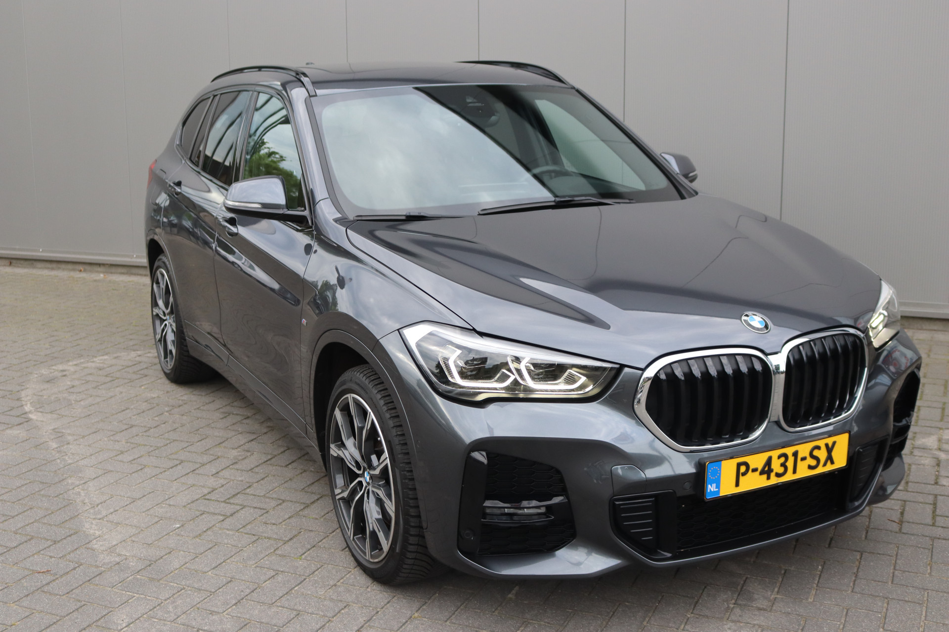 Foto van BMW X1 Xdrive25e
