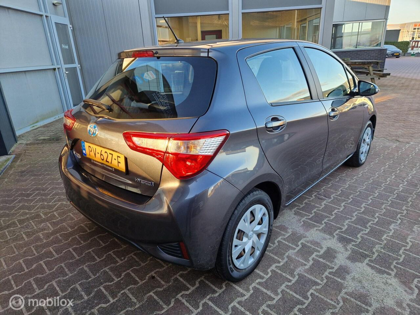 Foto van Toyota Toyota Yaris Hybrid