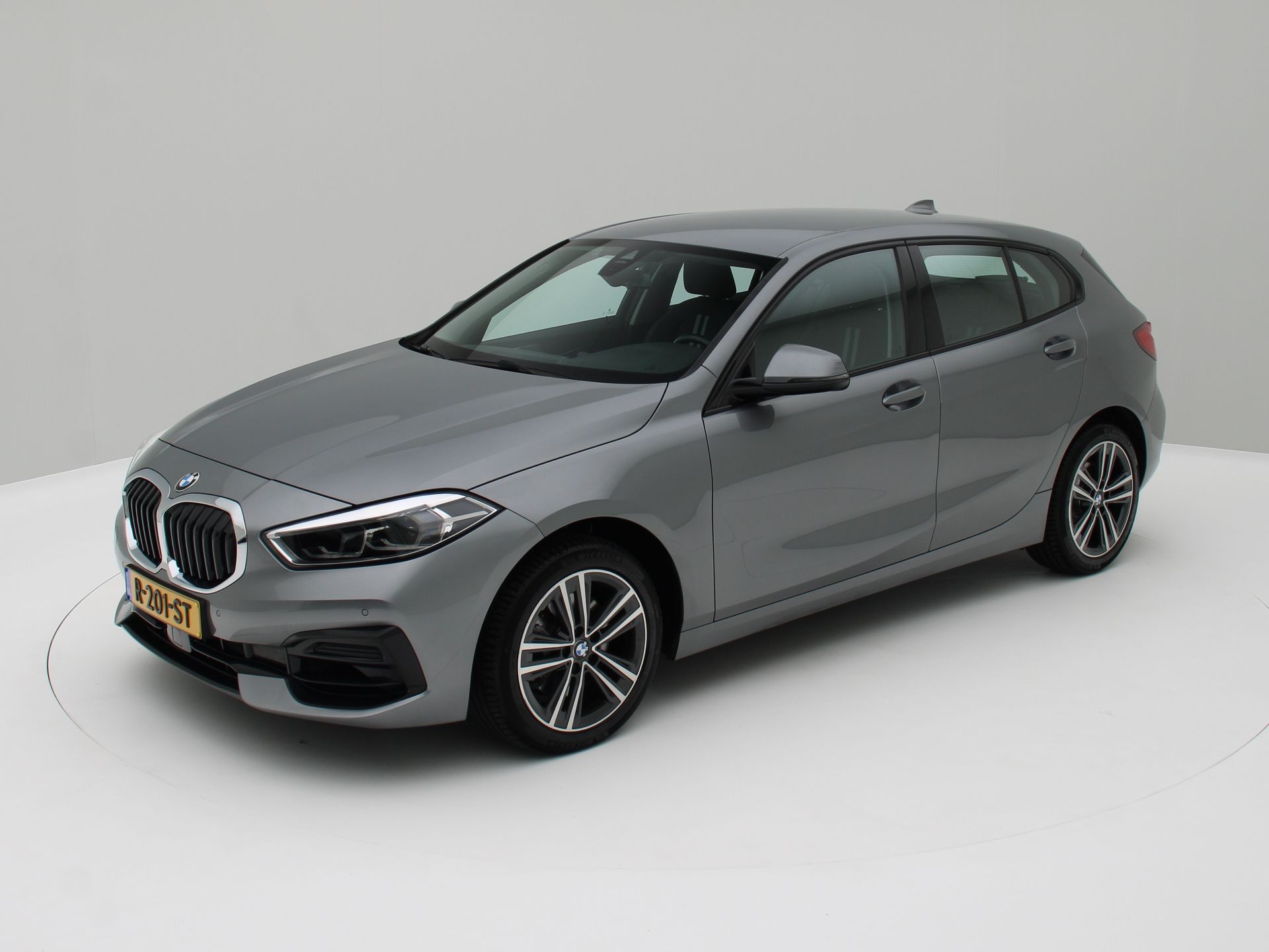 BMW 1-serie 116i Introduction Edition 2022 - voorkant