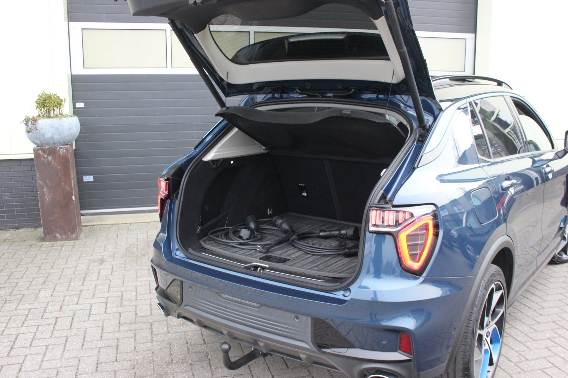 Foto van Lynk&co LYNK & Co 01