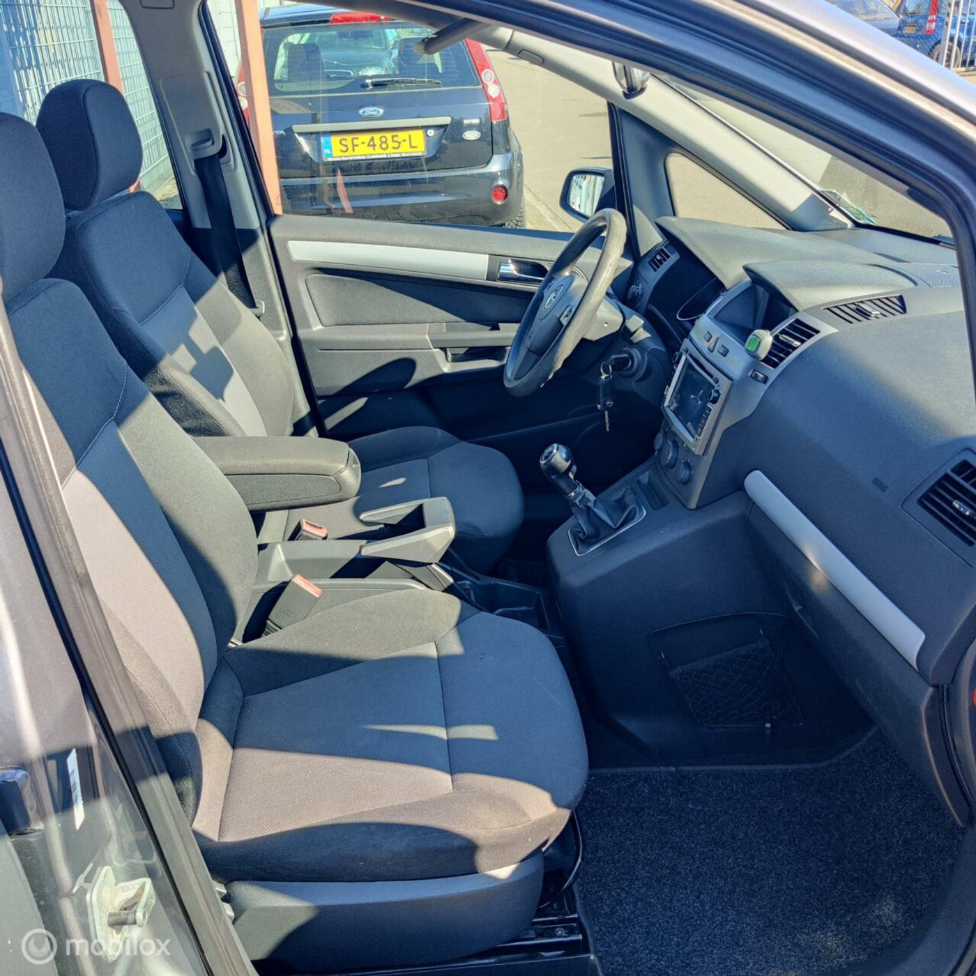 Foto van Opel Zafira