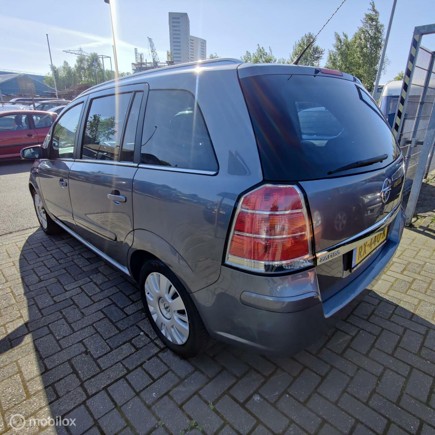 Foto van Opel Zafira