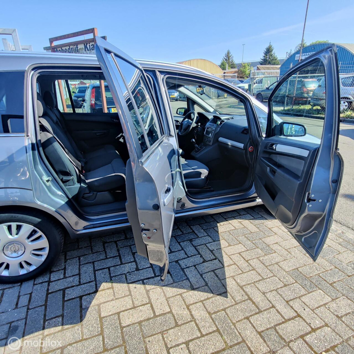 Foto van Opel Zafira