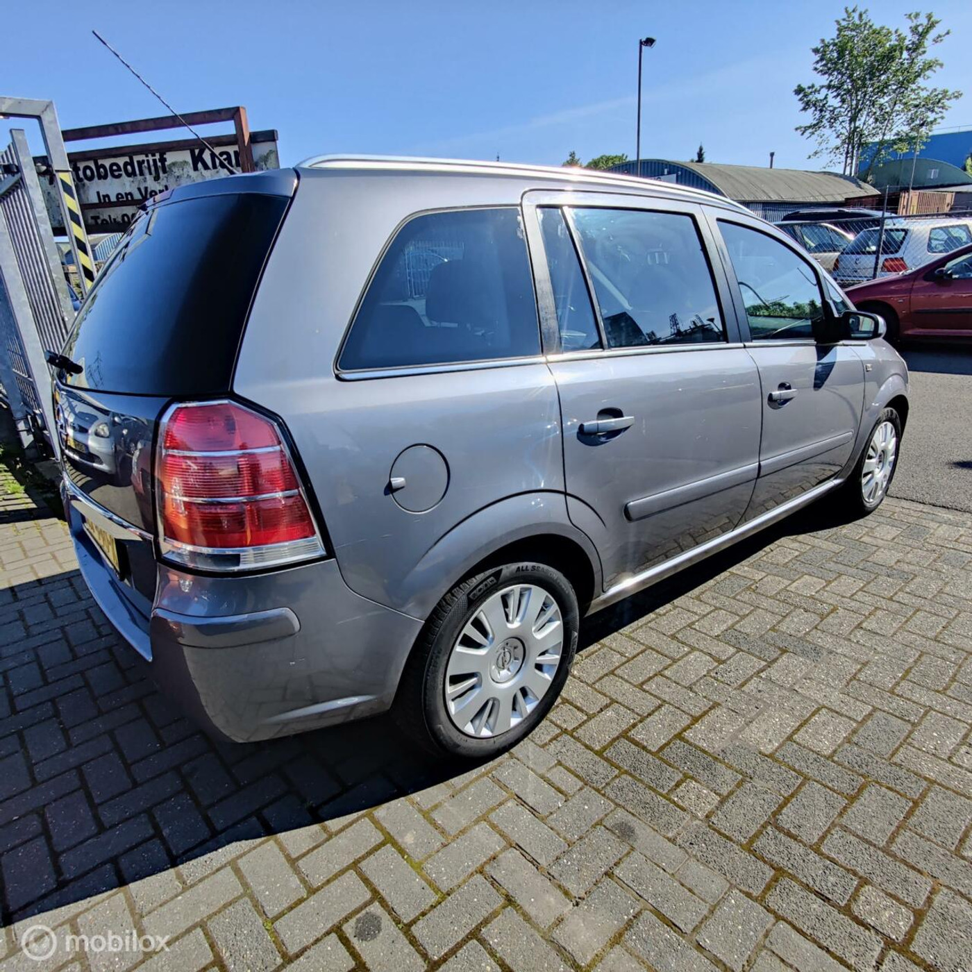 Foto van Opel Zafira