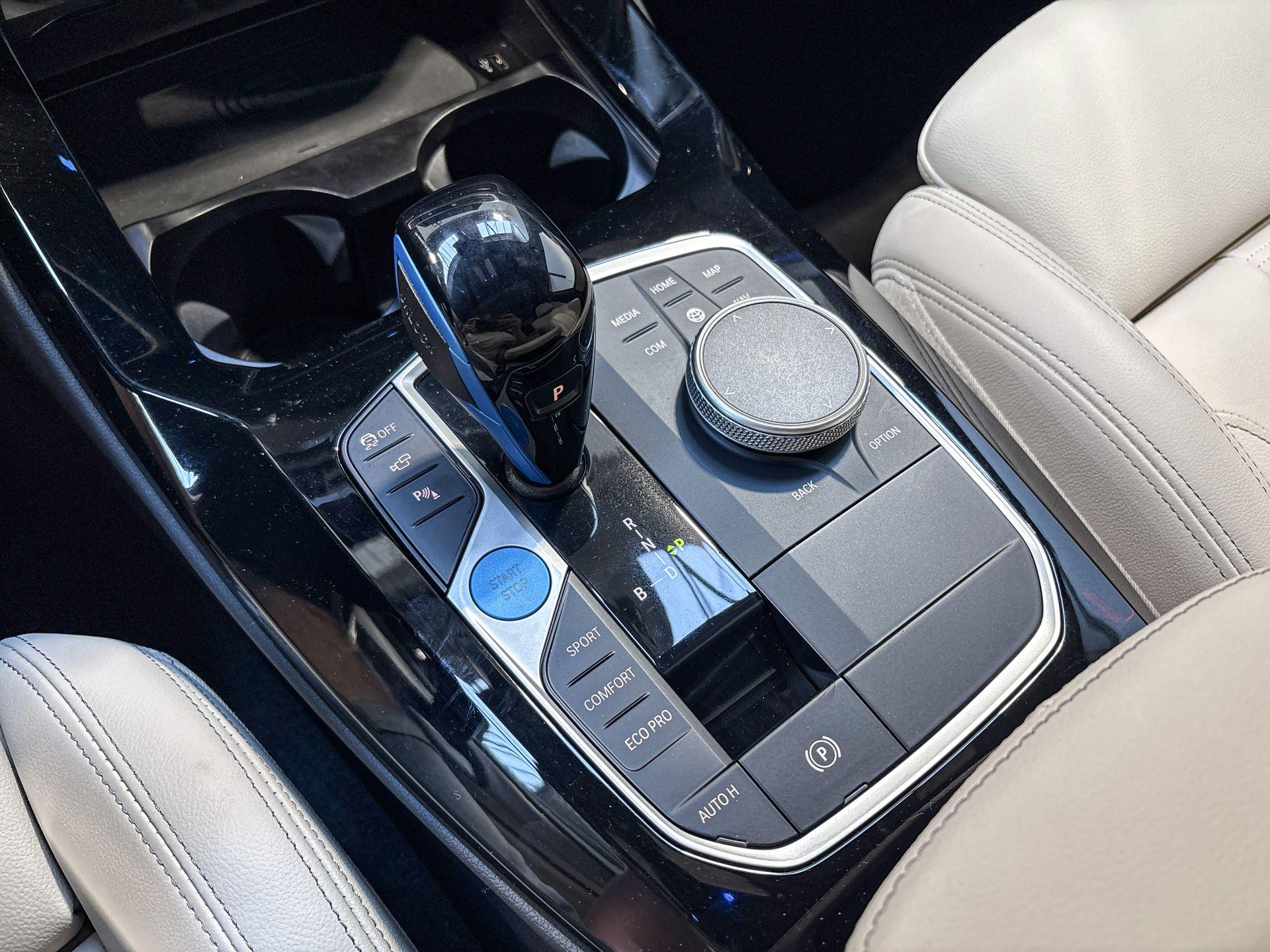Foto van BMW Ix3